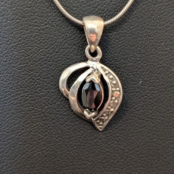 VTG 925 Sterling Silver Faceted Black/Navy Marquis Cut Crystal Pendant Necklace - Picture 2 of 5